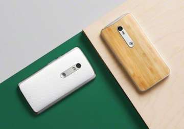 amazon india offers special discounts on select motorola smartphones