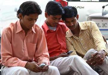 india s internet user base crosses 350 million iamai