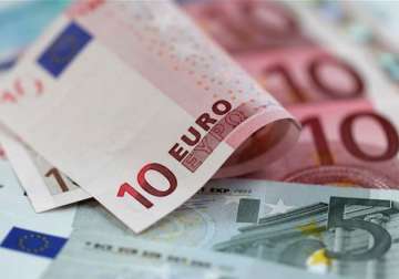 euro slides to nine year low against us dollar