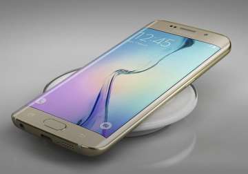 samsung galaxy s6 edge bigger faster and smarter than the s6