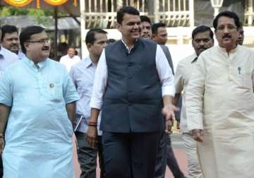 fadnavis govt likely to ink mou with the netherlands on coastal road