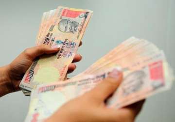 10.5 salary hike likely across sectors in 2016 survey