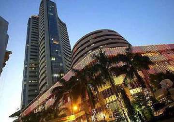 sensex feels profit booking heat down 85 pts