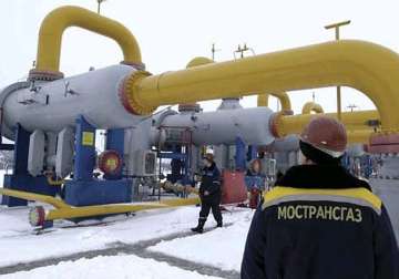 natural gas price to be cut by 10 to usd 5.02/unit from apr 1