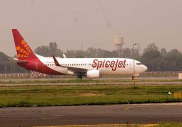 spicejet to get rid of excess workforce at top level