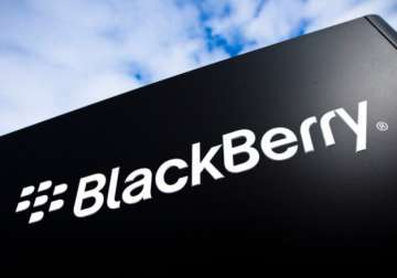 blackberry to exit pakistan by year end over user privacy issues