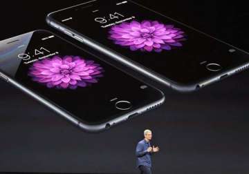 apple posts biggest ever quarterly profit by a public co of 18 billion sold 30 000 iphones an hour
