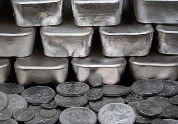 silver futures climb to rs. 453 per kg