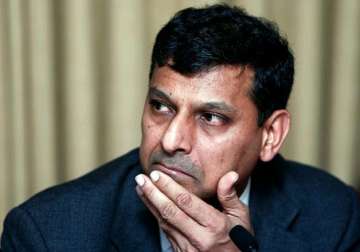 rbi keeps interest rate unchanged at 7.75 cuts slr