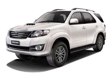 toyota launches 2015 fortuner 4x4 at and innova