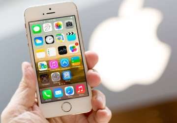 apple cuts iphone 5s price by half to be available at rs. 12 000 reports