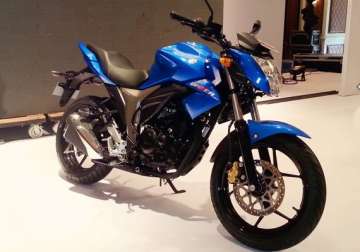 suzuki gixxer launched at rs 72 199