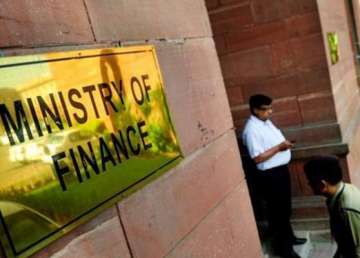 finance ministry to meet top bankers on jan dhan programme