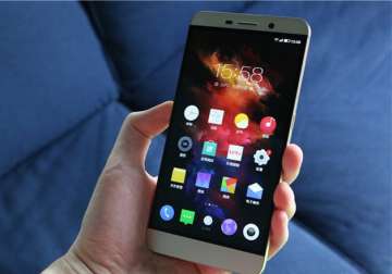 going going gone 70 000 models of le1s smartphone sold out in two seconds on flipkart