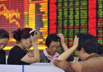 china halts trading for second time in a week as stocks dive over 7
