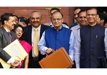 budget 2015 decoding how taxpayer benefit adds up to rs 4.44 lakh