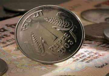 rupee hits 3 1/2 month low of 63.56 down 24 paise vs dollar