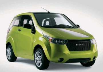 mahindra slashes electric car e2o price by rs 92 000