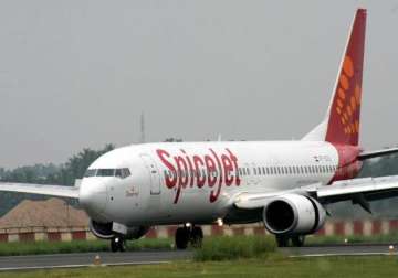 spicejet opens advance bookings up to march 2016