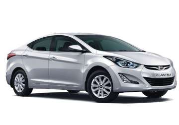 hyundai launches 2015 elantra starting at rs 14.13 lakh