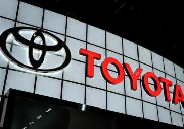 toyota reaffirms dominance as world s top selling car seller in 2015