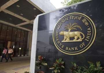 india s forex reserves rise to 353 billion rbi