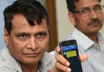 mobile app for paperless tickets in mumbai suburban