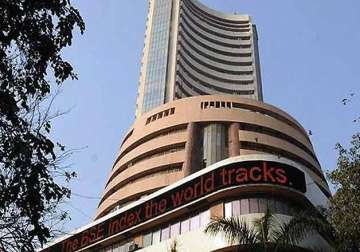 sensex gains 262 points in early trade ahead of budget