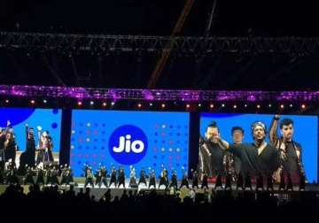 reliance jio launches 4g service for employees