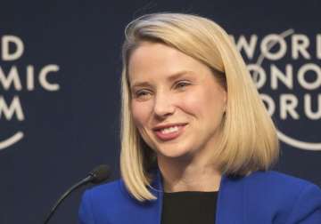 yahoo ceo marissa mayer pregnant expects twins in december