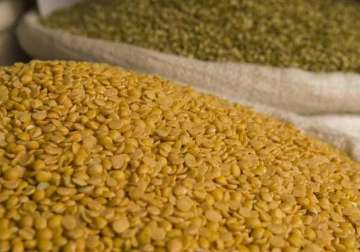 govt to import additional 5 000 tons of tur dal to check prices