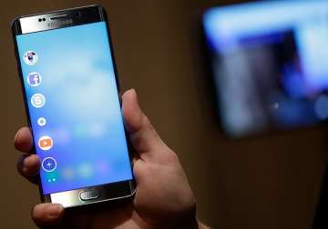 in pics samsung unveils galaxy note 5 and s6 edge plus ahead of expected new iphone