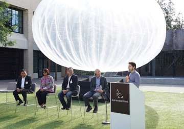 google s project loon internet balloons to circle earth