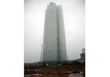 chinese builder puts up 57 storey skyscraper in 19 days