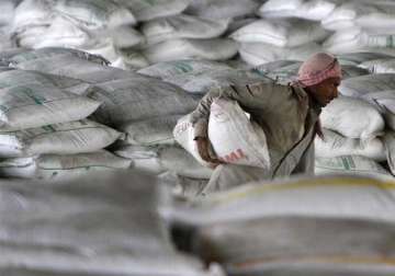 india cements q2 net down 29 at rs 40 cr