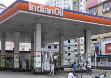 indian oil corp raises 500 million in bond issue