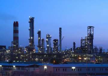 indian oil refiners want exemption from withholding tax for rupee payments to iran