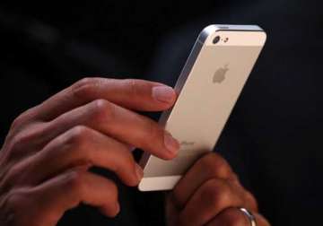 indians pay most for the iphone 5s study