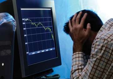 investors lose rs 1 lakh cr as sensex falls 340 points closes at 17 906