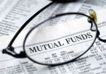 investors pump in rs 1 lakh crore in mutual fund schemes in april highest in 3 yrs