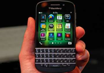 keyboard equipped blackberry q10 hits us stores