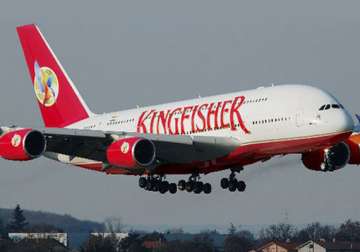kingfisher airlines pilots threaten to approach regulator over unpaid salaries