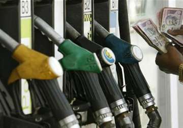 leading car makers offer upto rs 50 000 discount on petrol cars after petrol price hike