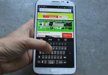 learn how to operate samsung galaxy note 2 with just one hand
