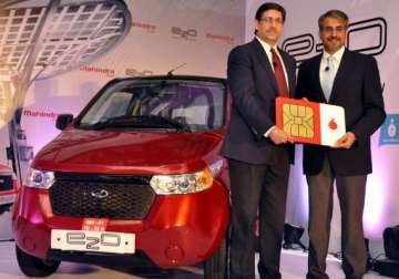 mahindra reva announces tech tie up with vodafone