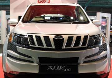 mahindra unveils xuv 500 in indore