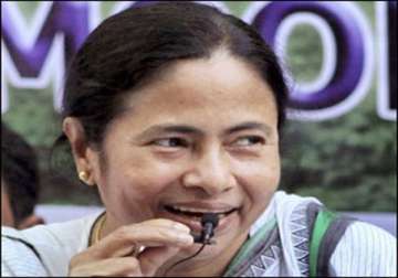 mamata urges industrialists not to pay bribe for setting units