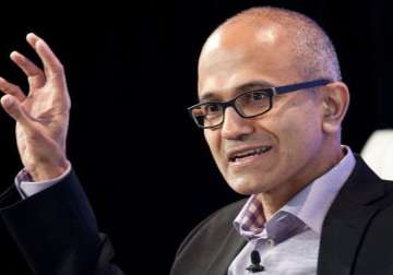 microsoft lays off 18 000 workers kills nokia s android platform
