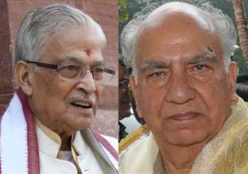 murli manohar joshi to head estimates committee shanta kumar is copu chief