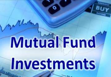 mutual funds on selling spree offload rs 10 000 cr of shares